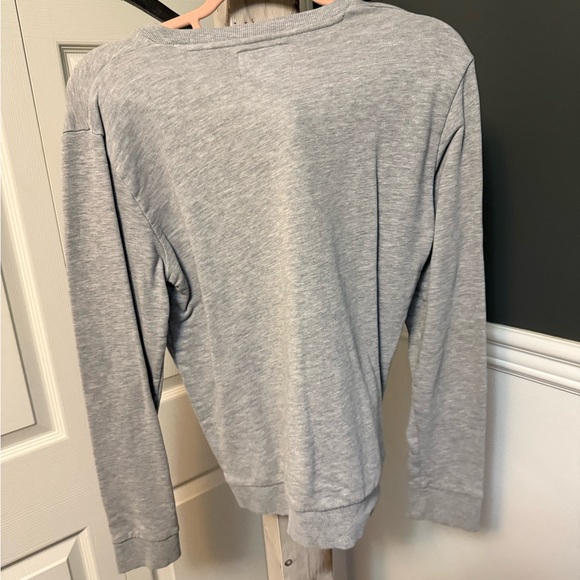 Guess Heather Gray Pullover - Picture 3 of 3